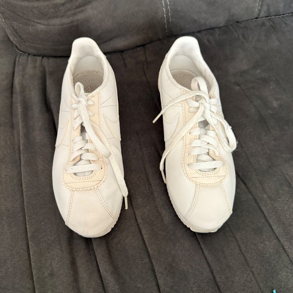Nike Womens White Leather Cortez Sneakers Size 8 - Picture 3 of 7